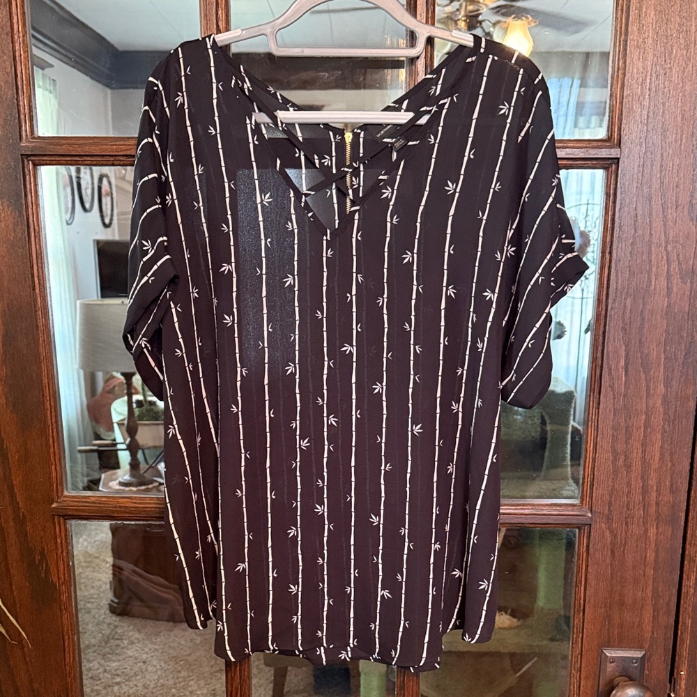 Worthington Womens XXL Black White Bamboo Print Strappy V-Neck Blouse‎ Zip Back